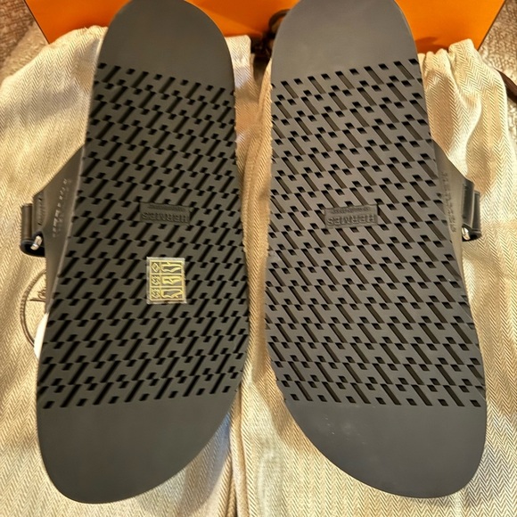 NWT - Authentic- Never Worn- Hermes Chypre Women sandal, noir; Size: … - Picture 7 of 14
